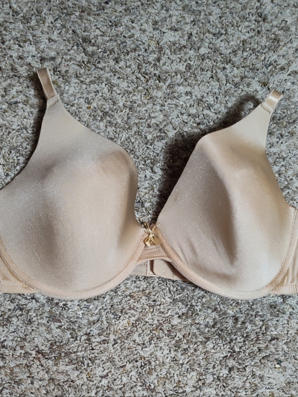 5/$25 SALE Secret Treasures Size 40C Light Padding Smooth Nude Underwire Bra